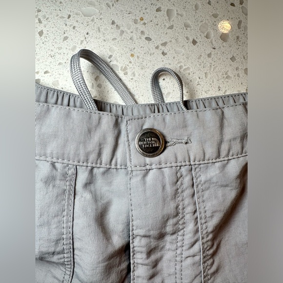 THE NORTH FACE WOMEN’S XS NYLON CARGO OUTDOORS CASUAL HIKING SHORTS KHAKI GREY - Picture 4 of 13